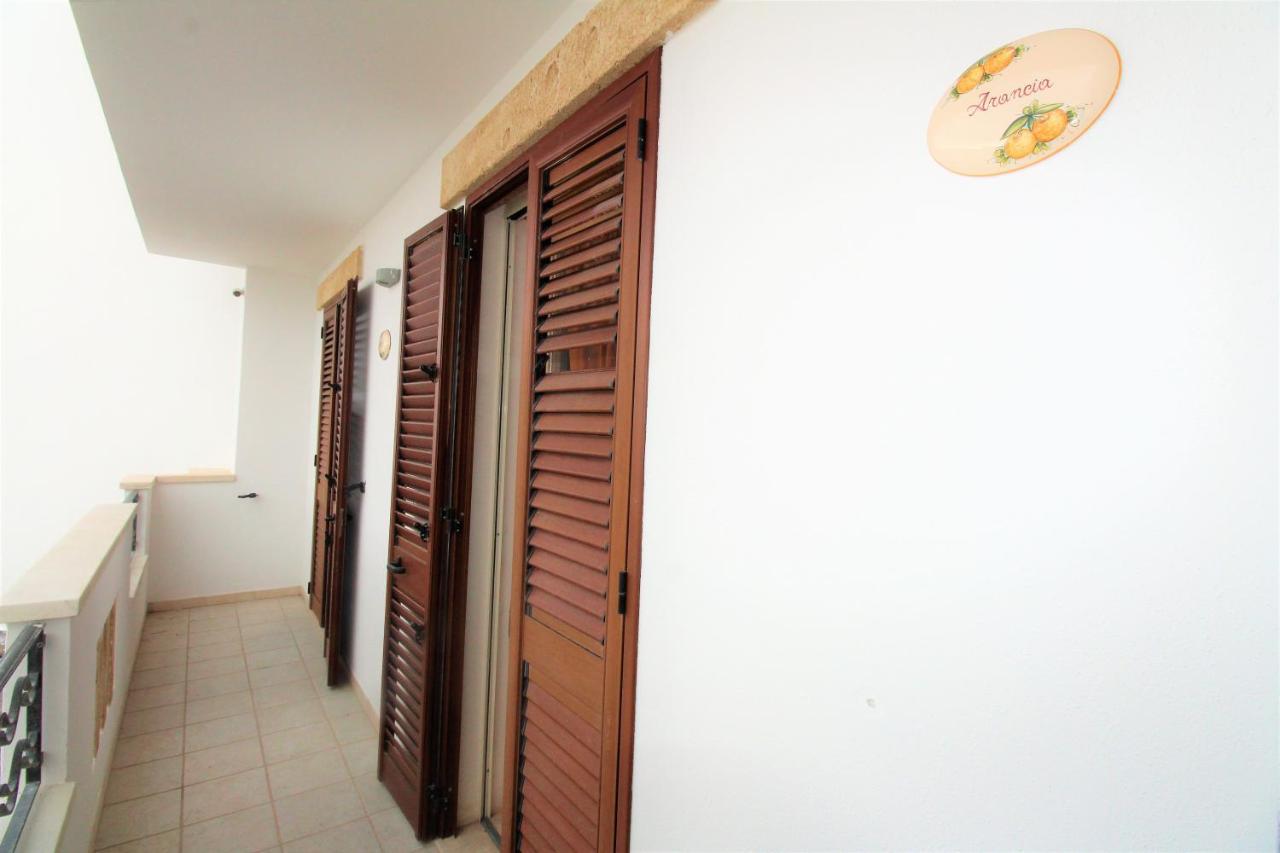 B&B Scoglio Di Pirro Climatizzato A 150 M Dalle Spiagge Salentine 托雷圣乔万尼乌 外观 照片